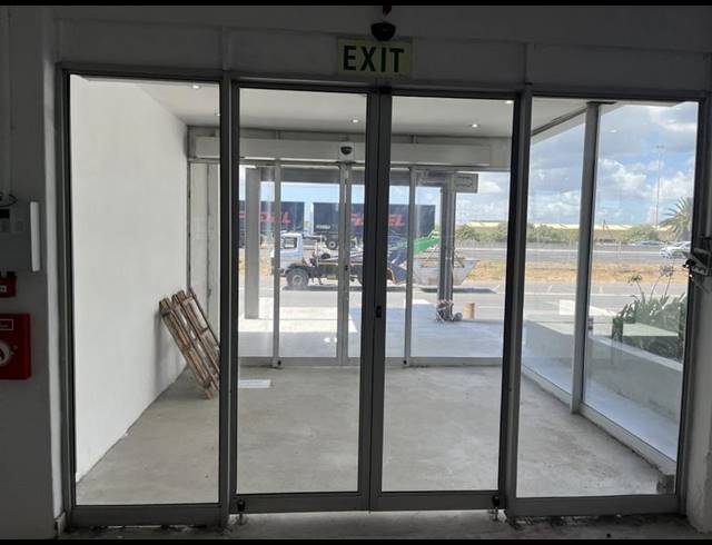 RETAIL PROPERTY TO RENT IN PAARDEN EILAND